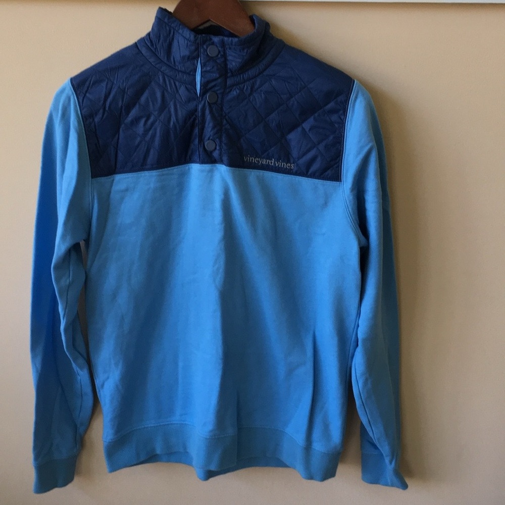 Like-new Vineyard Vines top